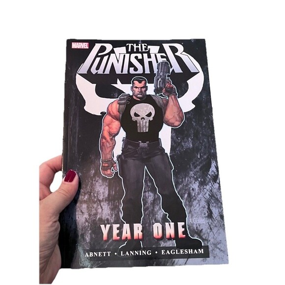 The Punisher: Year One Vigilante Crime Graphic Novel by Dan Abnett, Andy Lanning - Picture 1 of 3